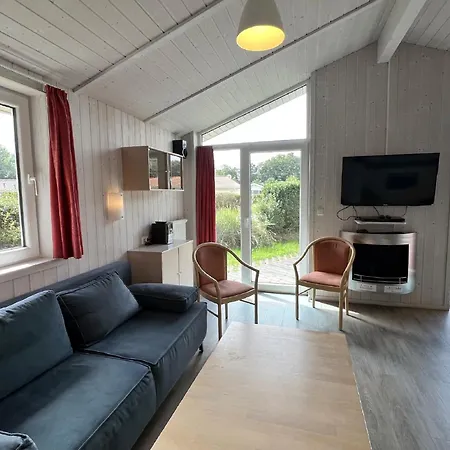 Semesterbostad Strandhaus Schatzkiste 24