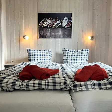 Semesterbostad Strandhaus Schatzkiste 24